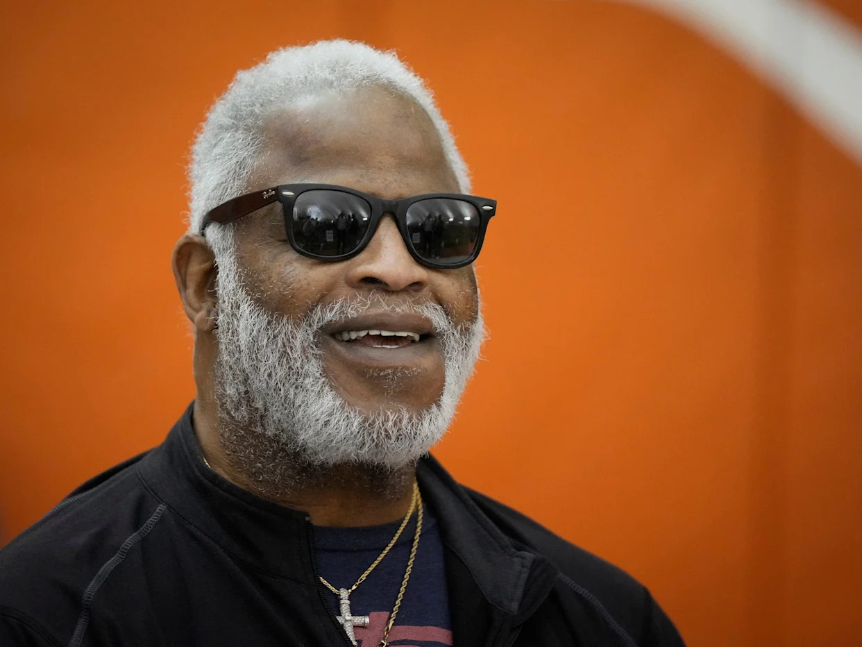 The Final Challenging Journey of Football Legend The Tyler Rose, Who Put Houston and Texas on the Map – He Remains Determined to Continue Giving Back to the Community and Houston Texans Despite Rare Illness
