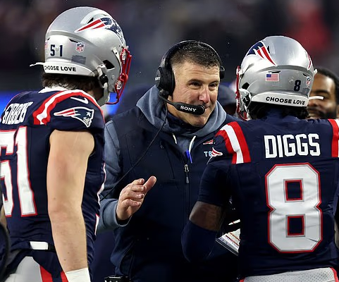 TWO of the New England Patriots’ top superstars have expressed disrespect toward head coach Mike Vrabel and are demanding “answers” from him regarding the Dianna Russini scandal