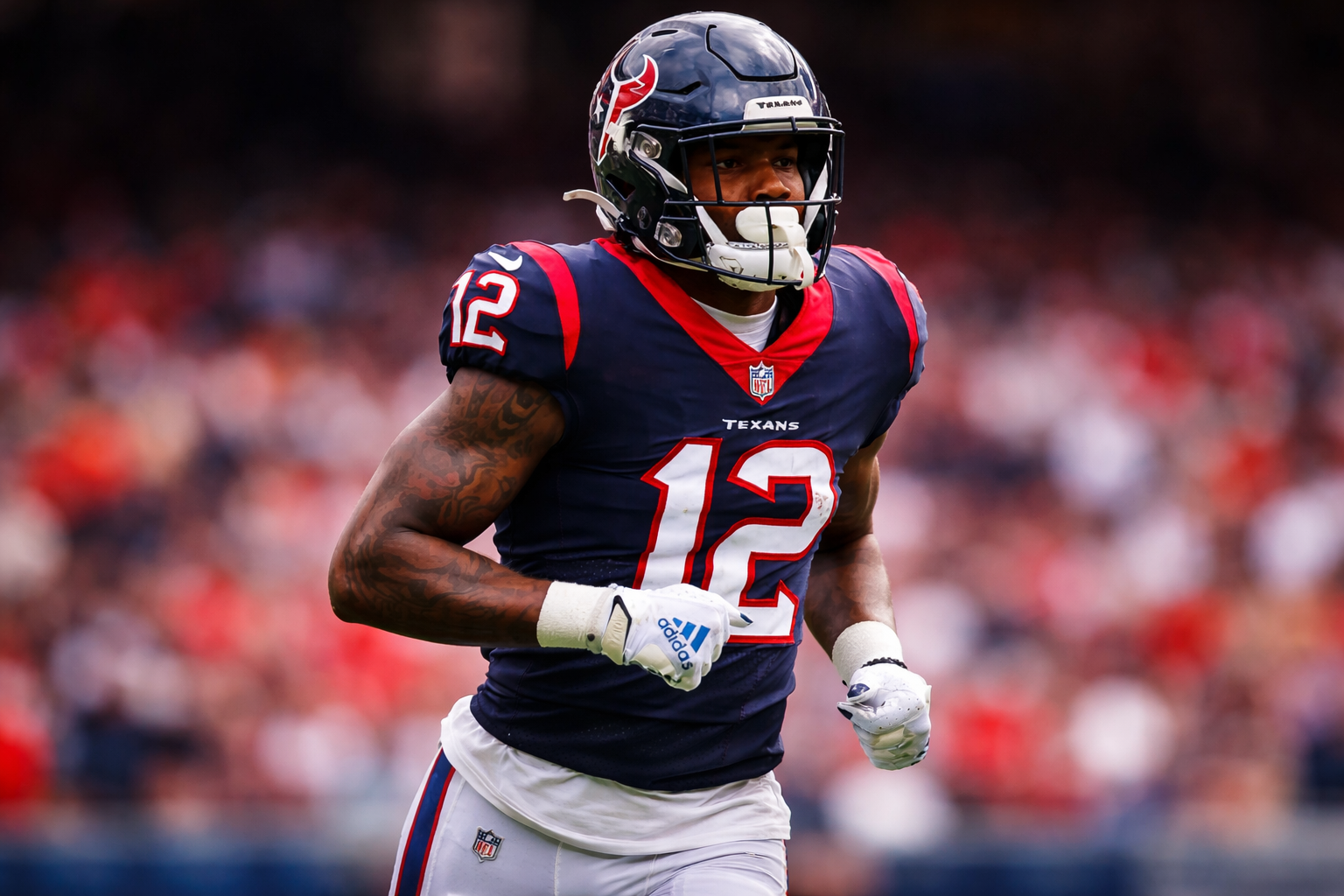 2-Time Pro Bowl Texans WR Accused by His Own Sister of “Abandoning the Family” After Cutting Off Financial Support Following $72.5 Million Contract Extension
