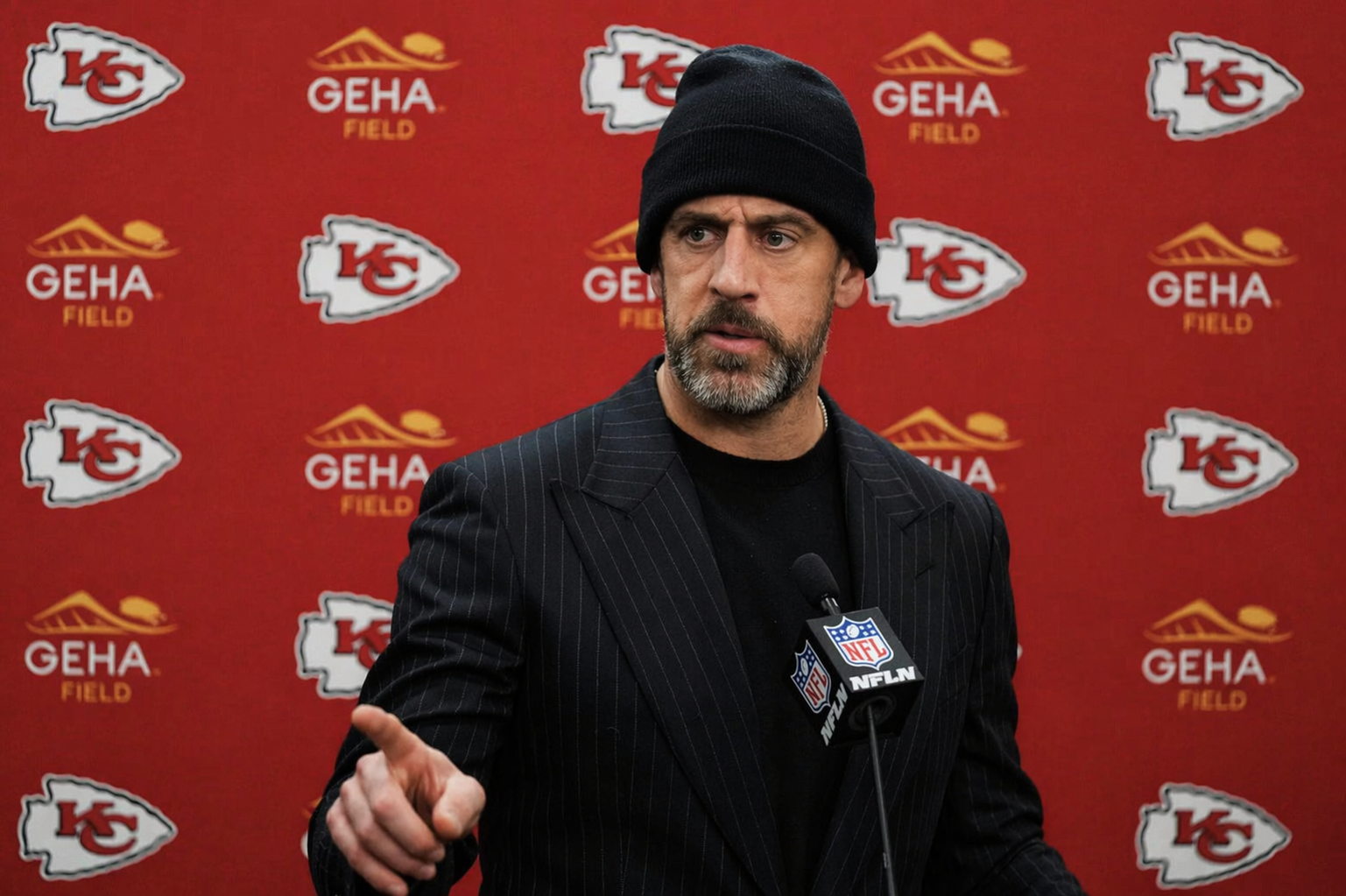 Just Hours After Aaron Rodgers Declined to Address a Return to the Pittsburgh Steelers, Sources Reveal the Legendary QB Is Expected to Join the Kansas City Chiefs as a Backup — A Move That Could Shock the Entire NFL