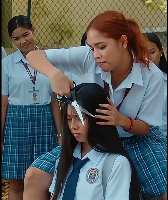 99P “Ang mga bastos na batang iyon ay nangahas gupitin ang buhok ng kaibigan mo, at sa huli, hindi rin naging maganda ang kinahinatnan nila.”