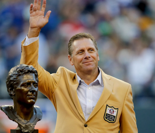 Hall of Fame Seahawks Legend Diagnosed with Dementia – Unable to Communicate, Yet Resiliently Draws the Blue and Green Symbol He Proudly Wore on His Chest for a Lifetime