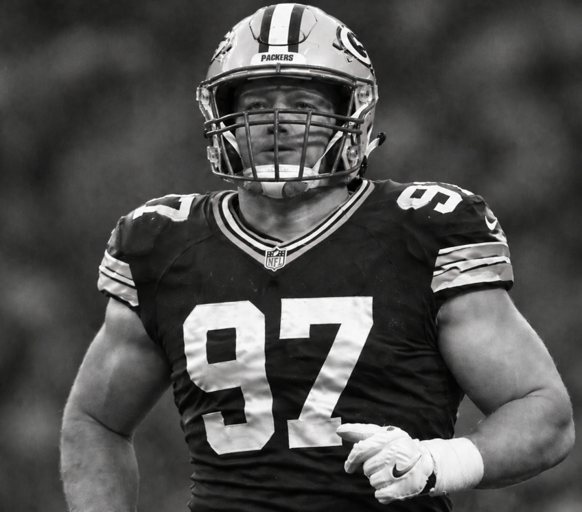 Grief Engulfs Lambeau Field: Former Packers DE Passes Away at Age 35, Leaving Unbearable Pain for Green Bay Fans - The Super Bowl Dream That Never Came True with the Packers Can Never Be Realized