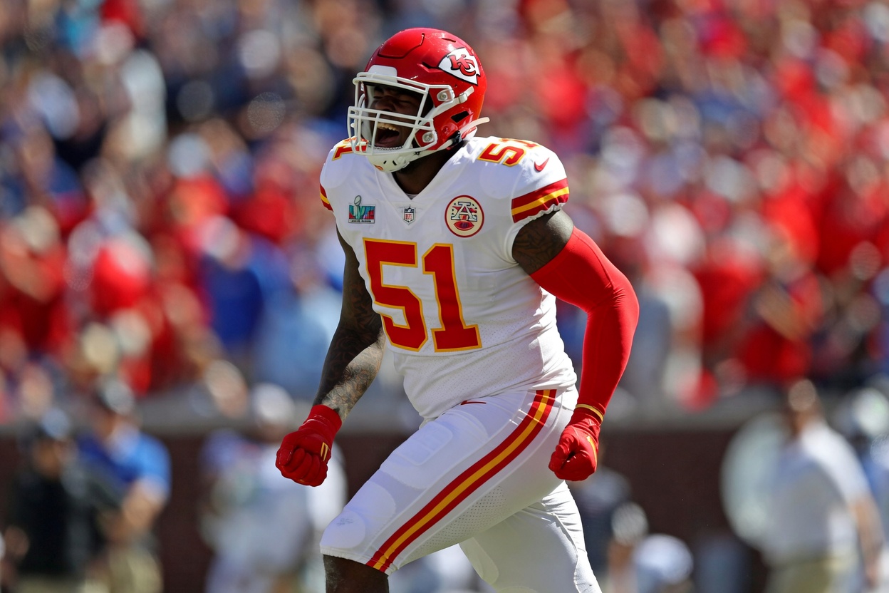 SEC Defensive Lineman of the Year Young DT Talent Goes Undrafted (UDFA), Signs 'Lifetime' Contract with the Chiefs - Extremely Rare 6’8”, 330-lb Frame Makes Him the 'Unstoppable Wall' for Kansas City