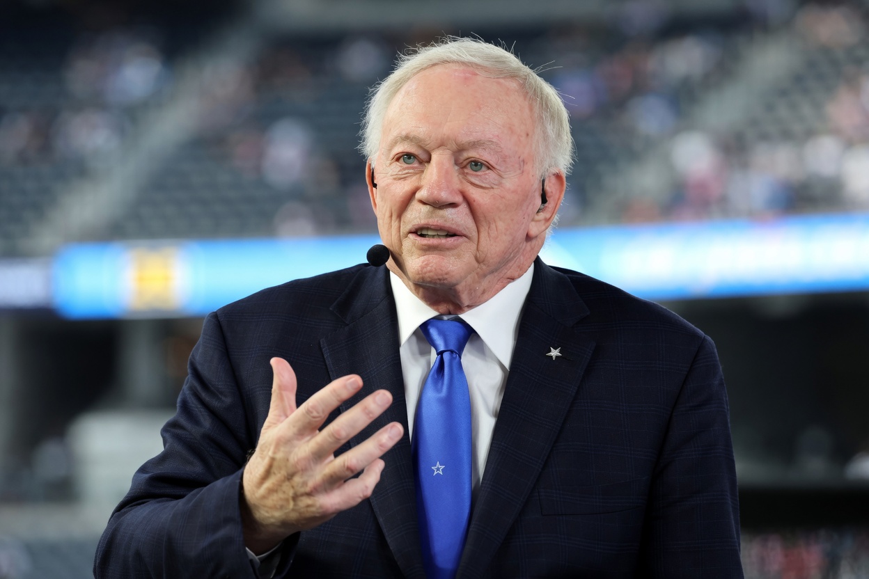 Cowboys Owner Jerry Jones Successfully Negotiates With NFL to Air Free Prime-Time Opener Cowboys vs Giants Exclusively in Dallas-Fort Worth Area — Fans Show Absolute Respect 