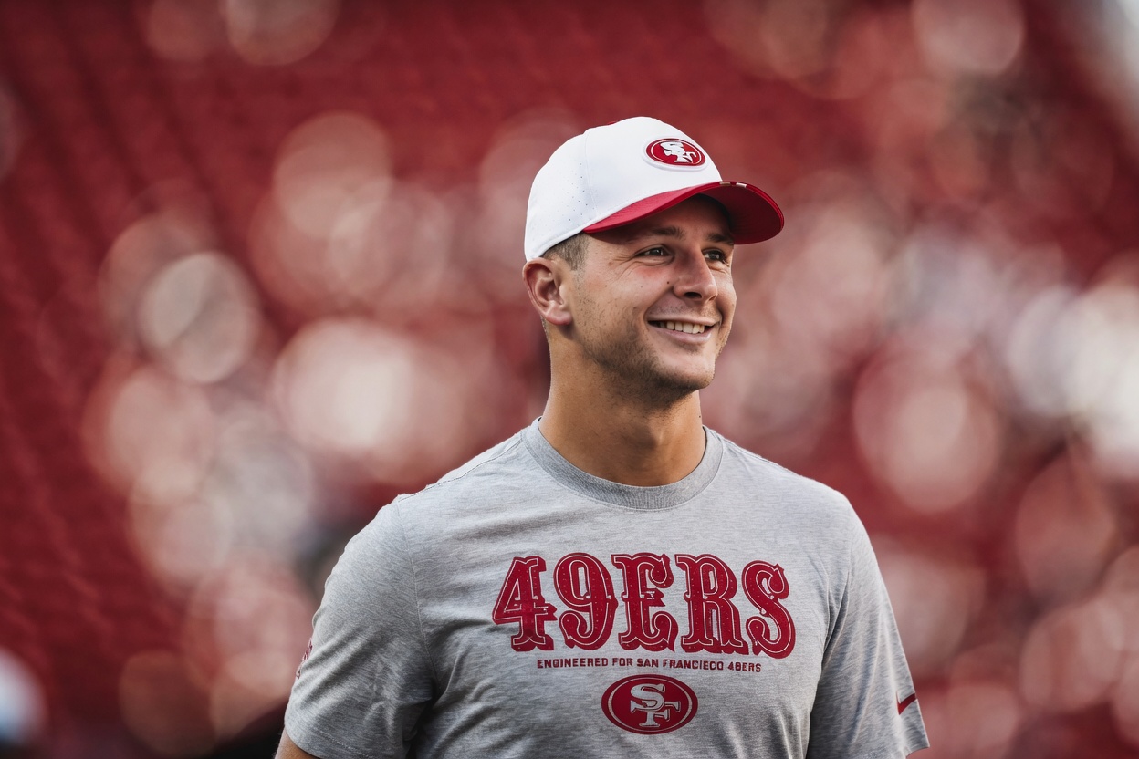 49ers Icon Donates $5 Million in Contract Bonus Money to Carry Out a Powerful Act of Kindness Across San Francisco — A Gesture Redefining the Values of the League, Where Gratitude and Compassion Rise Far Beyond Football