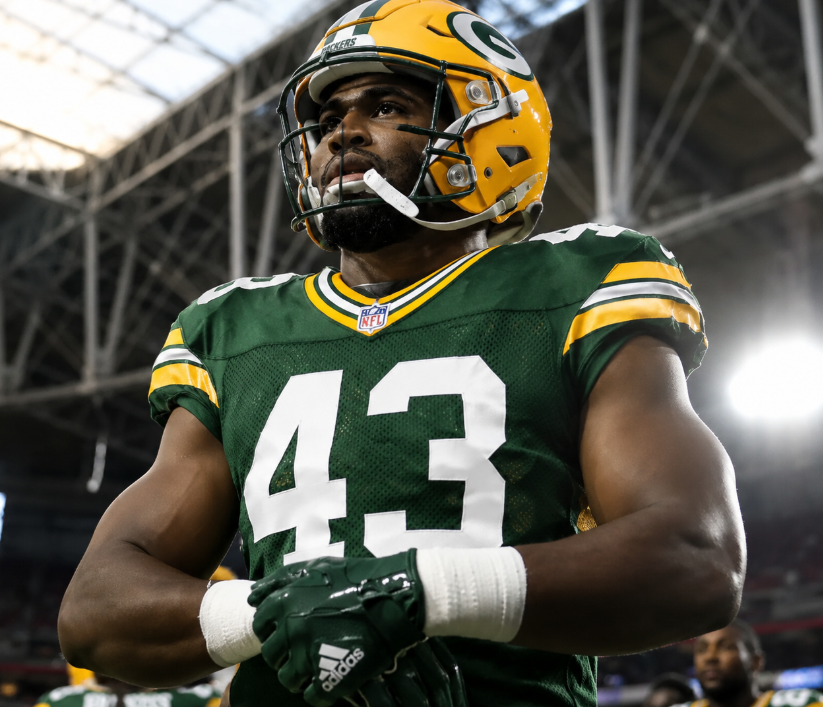 According to confirmation from Matt Schneidman, the Packers have completed a preliminary agreement with an $80 million superstar edge defender - providing a quality addition to replace Micah Parsons for the first half of the season