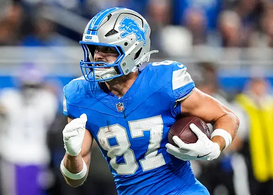 After Receiving an Attractive Trade Package Including a First-Round Pick and a Backup Player from Former OC Ben Johnson, Detroit Lions Officially Make Final Decision on Their First-Round Superstar