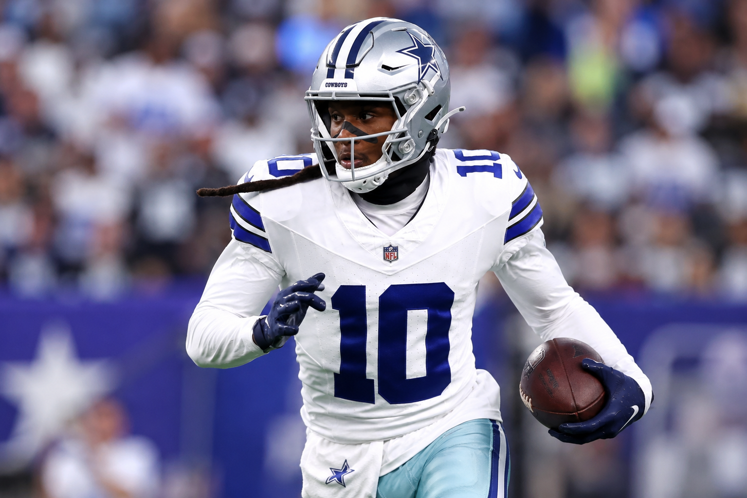 Just 12 Hours After Baltimore Parted Ways With a Veteran Superstar, Dallas Cowboys Received an Attractive Offer From a 13,000-Yard Offensive Weapon Looking for Another Championship
