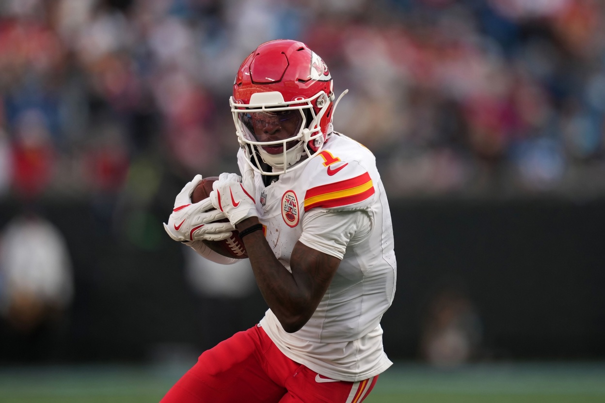 Adam Schefter: Patriots Send Massive Trade Offer for Fastest WR in NFL Combine History to Chiefs After June 1