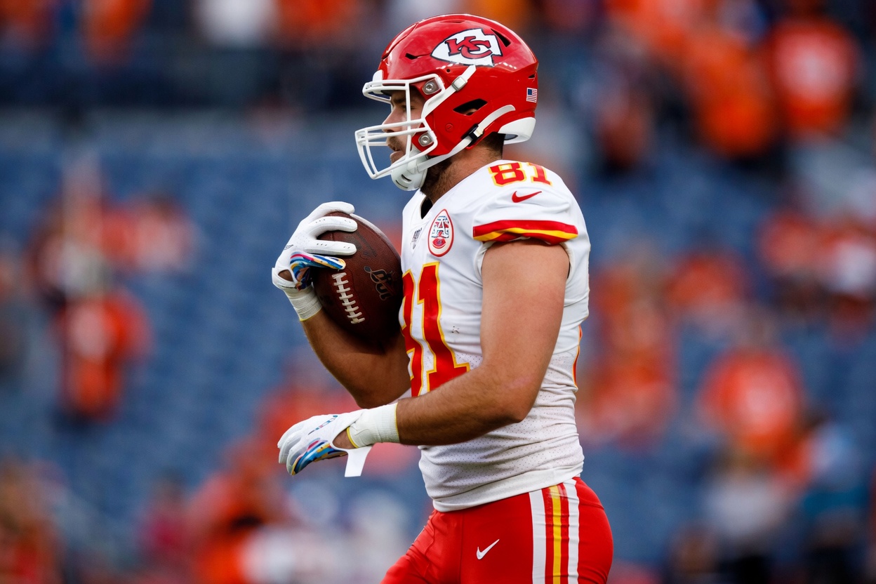 Just 12 Hours After Learning the Chiefs Would Not Honor Their Initial Extension Commitment, $12 Million Versatile Veteran Superstar Rejected $1.2 Million Guaranteed to Play One Final Game in a Kansas City Uniform Before Retiring