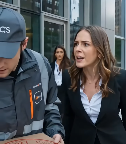 50USPH She Humiliated the Delivery Rider… Until Karma Taught Her a Lesson