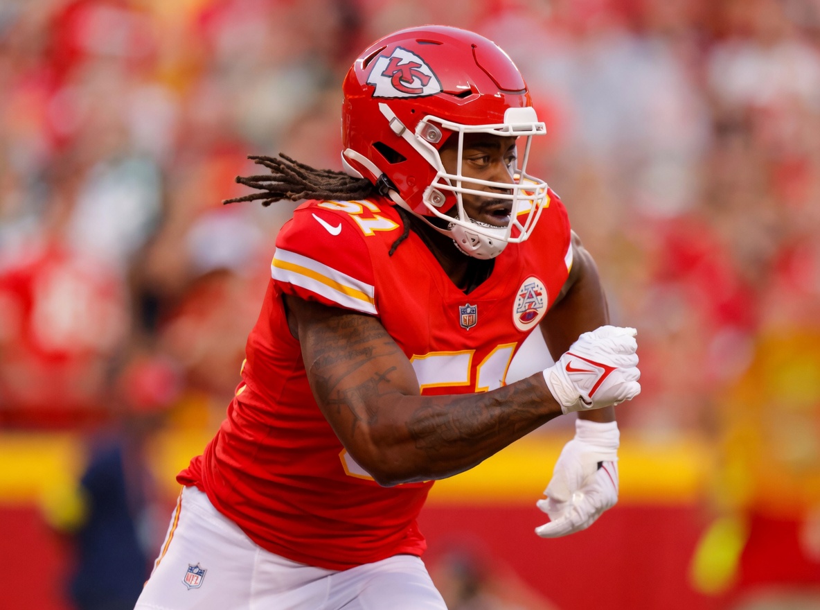 Just Weeks After Signing a Massive Contract With the Bills, a Former 2x Super Bowl Champion Defensive End From the Chiefs Is Reportedly Hoping for a Return to Kansas City Following a Frustrating Struggle to Fit In at Buffalo