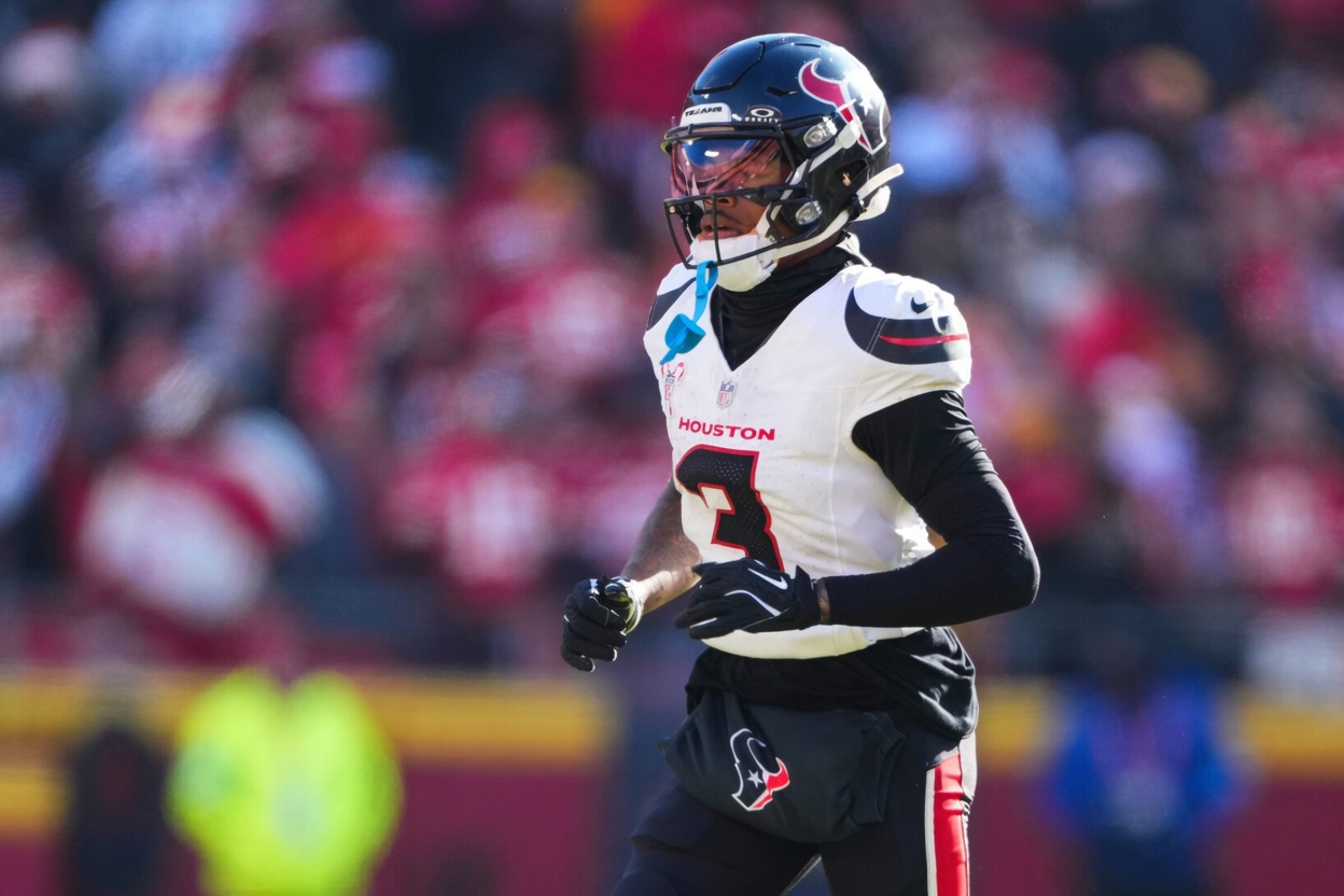 Texans Superstar WR Breaks Silence After Grueling Recovery Journey — 7 Words That Have Houston Fans Believing in the Franchise’s First Super Bowl Title