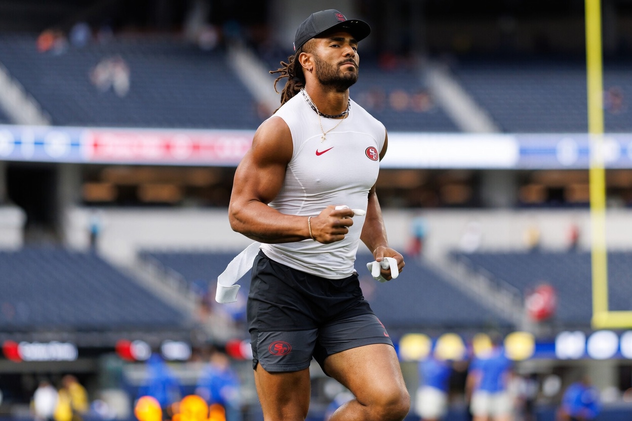 49ers' $63 Million Defensive Heart Rejects Bigger Offers From Chiefs and Eagles, Chooses Loyalty Over Money