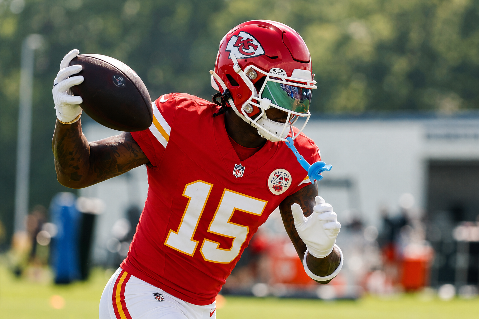 GREAT NEWS: According to Adam Schefter’s Confirmation, the Kansas City Chiefs Are Drawing Attention Across the Entire AFC After Sending an Attractive Offer to a Superstar with Over 11,000 Career Yards