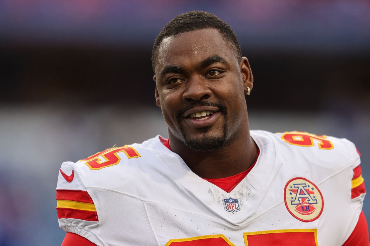 80 Million? Keep It. Chris Jones Turns Down Massive Offers From The Cowboys And 49ers To Stay In Kansas City - Once Again Reminding Fans Why He Has Become A Chiefs Icon