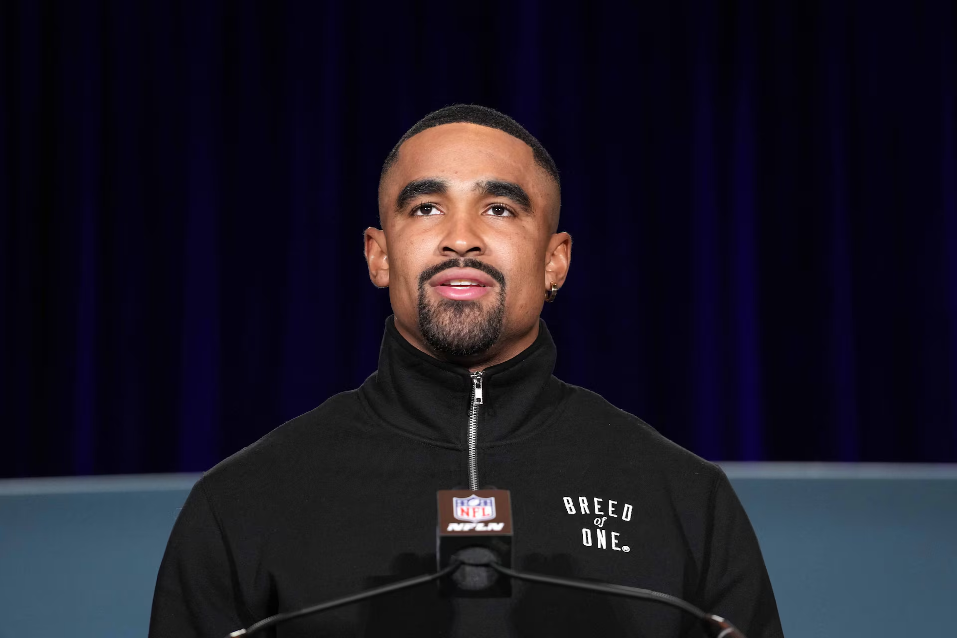 Eagles Icon Jalen Hurts Speaks Out to Defend Legend Donovan McNabb Amid a Fierce Wave of Backlash From the NFL Community