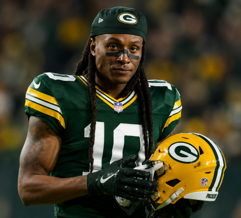 According to Adam Schefter’s confirmation, the Green Bay Packers are finalizing the last steps to sign legendary WR — the player who has amassed over 13,000 career receiving yards and earned five All-Pro selections