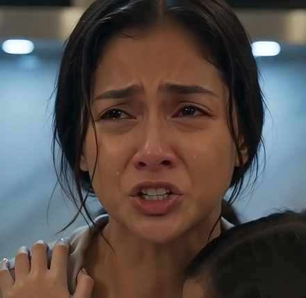 175A Akala Niya Kaya Niyang Apihin ang Kaniyang Asawa sa Harap ng Kanilang Anak… Hanggang Dumating ang Tawag na Hindi Niya Inasahan!