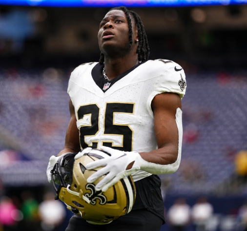 $14 Million? “Keep It.” — Saints’ RB Turns Down Cowboys Offer to Honor a Promise to the Mentor Who Changed His Life