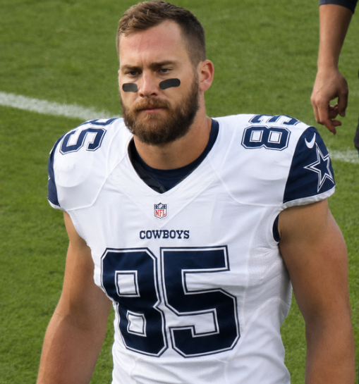 Exjugador de los Cowboys Presenta una Explosiva Demanda Tras Descubrir que su Primer Hijo No Es Suyo