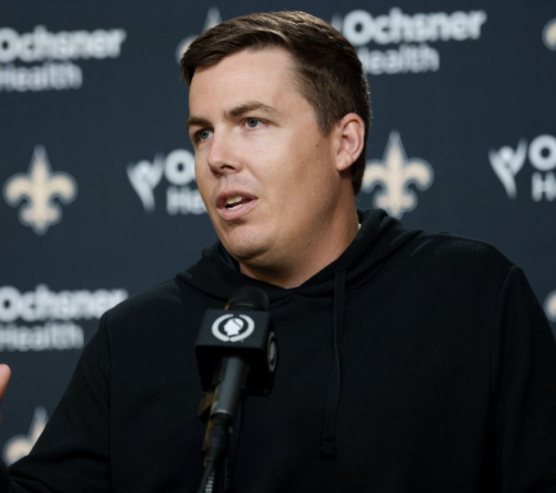 Head Coach Kellen Weighs Releasing $52 Million Starter Amid Attitude Concerns to Create Cap Flexibility