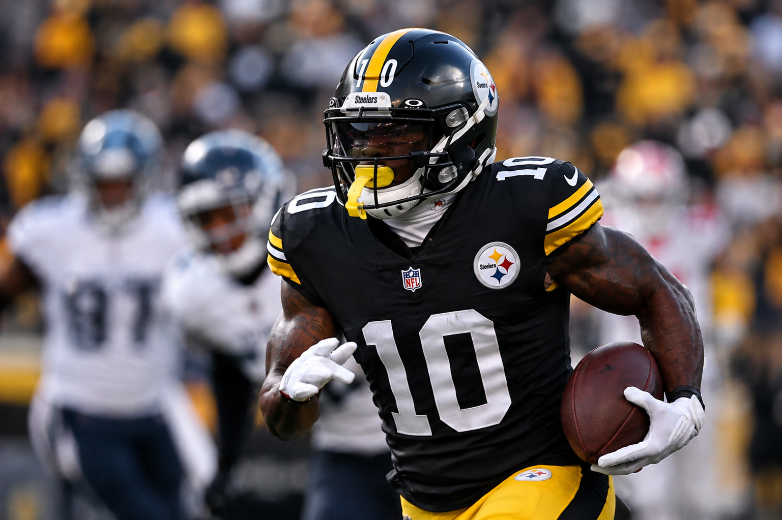 Steelers Complete Contact With 83-TD Superstar WR — Then Immediately Discover His Injury Is Worse Than Expected: Is Pittsburgh Making a Gamble?