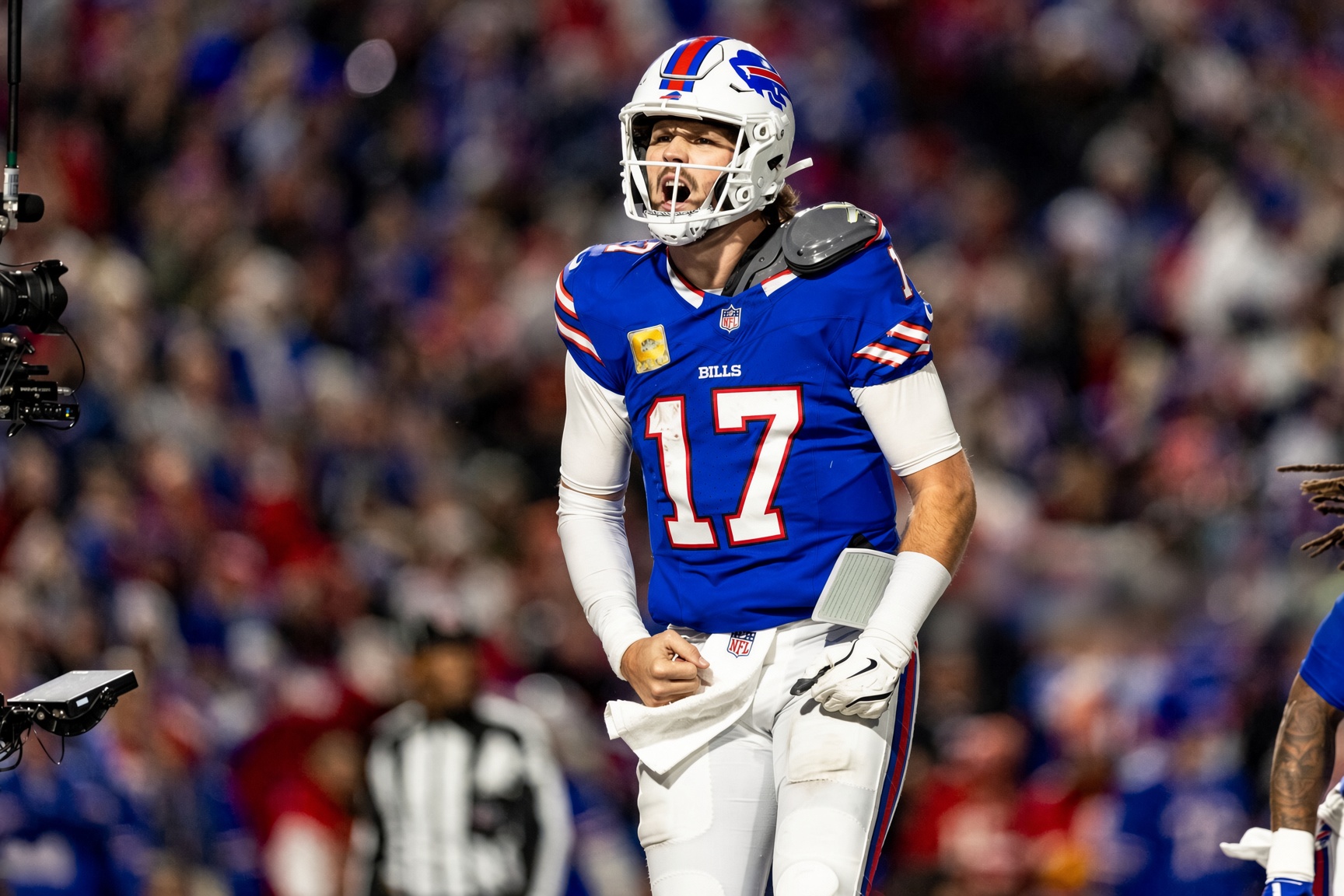 Josh Allen Skips Presser After Panthers Game to Protect "Sideline Princess" Erin Andrews – Viral Shielding Moment vs Overzealous Panthers Player Has NFL Bowing in Respect