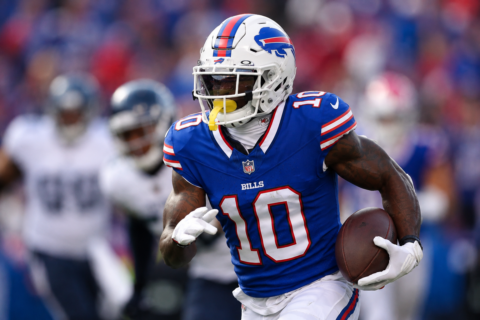 Bills Complete Contact With 83-TD Superstar WR — Then Immediately Discover His Injury Is Worse Than Expected: Is Buffalo Making a Gamble?