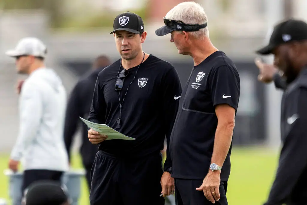 Raiders HC Shocks Players With New Training Camp Rule — Veterans Immediately React