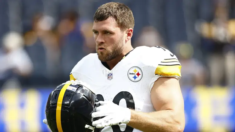 T.J. Watt Skips Presser After Steelers Game to Protect "Sideline Princess" Erin Andrews – Viral Shielding Moment vs Overzealous Packers Player Has NFL Bowing in Respect