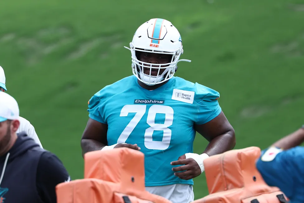 Miami Dolphins Heartbroken as First-Round Star Is Removed From Starting Lineup After Injury Setback That Could Change His Rookie Season