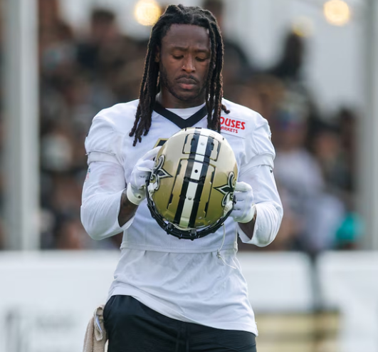 Saints 2x All-Pro Star Alvin Kamara Breaks His Silence After Wiping All Social Media Amid Injury Rumors – Reveals Heartbreaking Family News That Stunned the Entire NFL