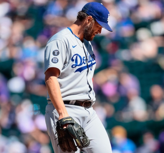 TRENDING: Former Dodgers Star Returns in Emotional One-Day Contract Ceremony in Los Angeles Before Announcing Retirement — A Legendary Career Comes Full Circle at Dodger Stadium