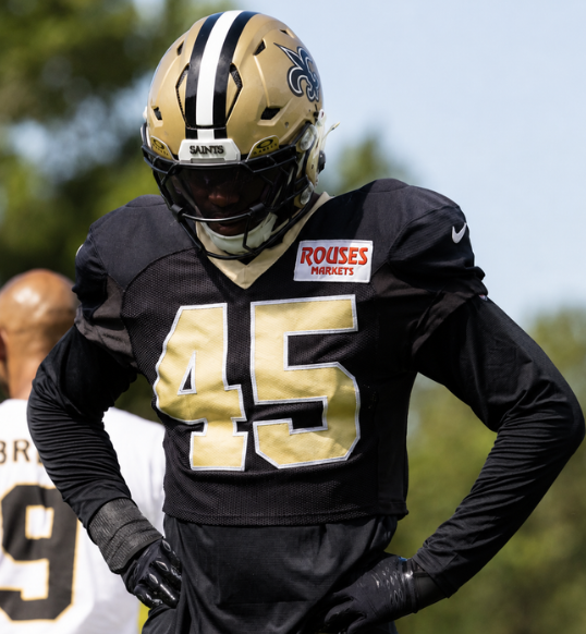 Just 12 Hours After Being “Forced” to Join the 49ers to Make Room for Star RB Zamir White, Pro Bowl Veteran Expresses Disappointment — Rejects Apology from Star Alvin Kamara, Receives Forgiveness from New Orleans Community
