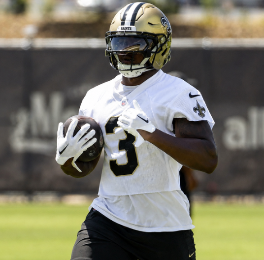 Saints Quietly Complete Late-Night Trade with 49ers to Acquire Former Raiders First-Round RB — Amid Alvin Kamara’s Refusal of the Team’s Mandatory Periodic Health Check