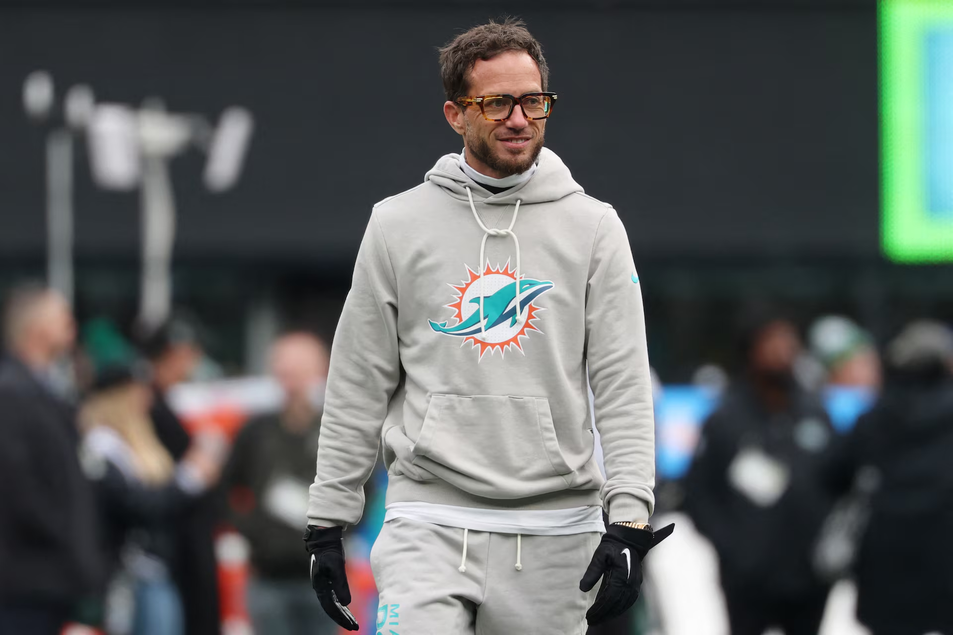 Former Miami Dolphins Head Coach Mike McDaniel Returns to the NFL in a Completely New Role — His Value Across the League Has Fans Watching Closely