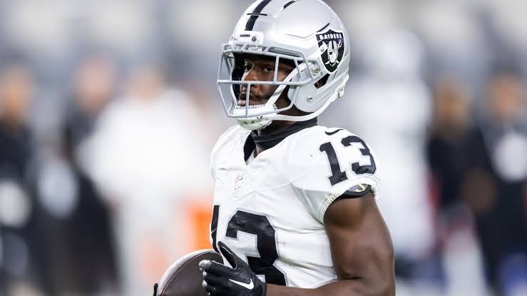 Despite Strong Summer Performance and High Praise From HC Klint Kubiak, Veteran Raiders WR Gets Cut — The Difficult Decision Behind Las Vegas’ Shocking Move