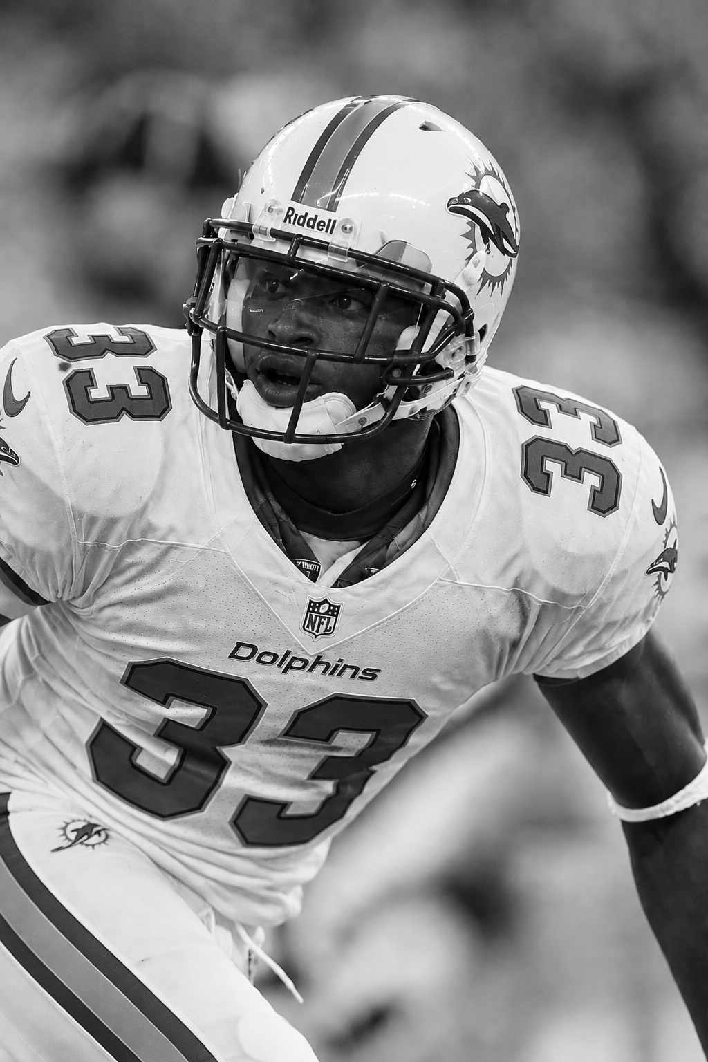 HEART BREAKING: Former 40-Year-Old Miami Dolphins Defender Dies Under Tragic Circumstances Due to Chronic Depression, Revealing the Brutal Silent Battles Former Players Face