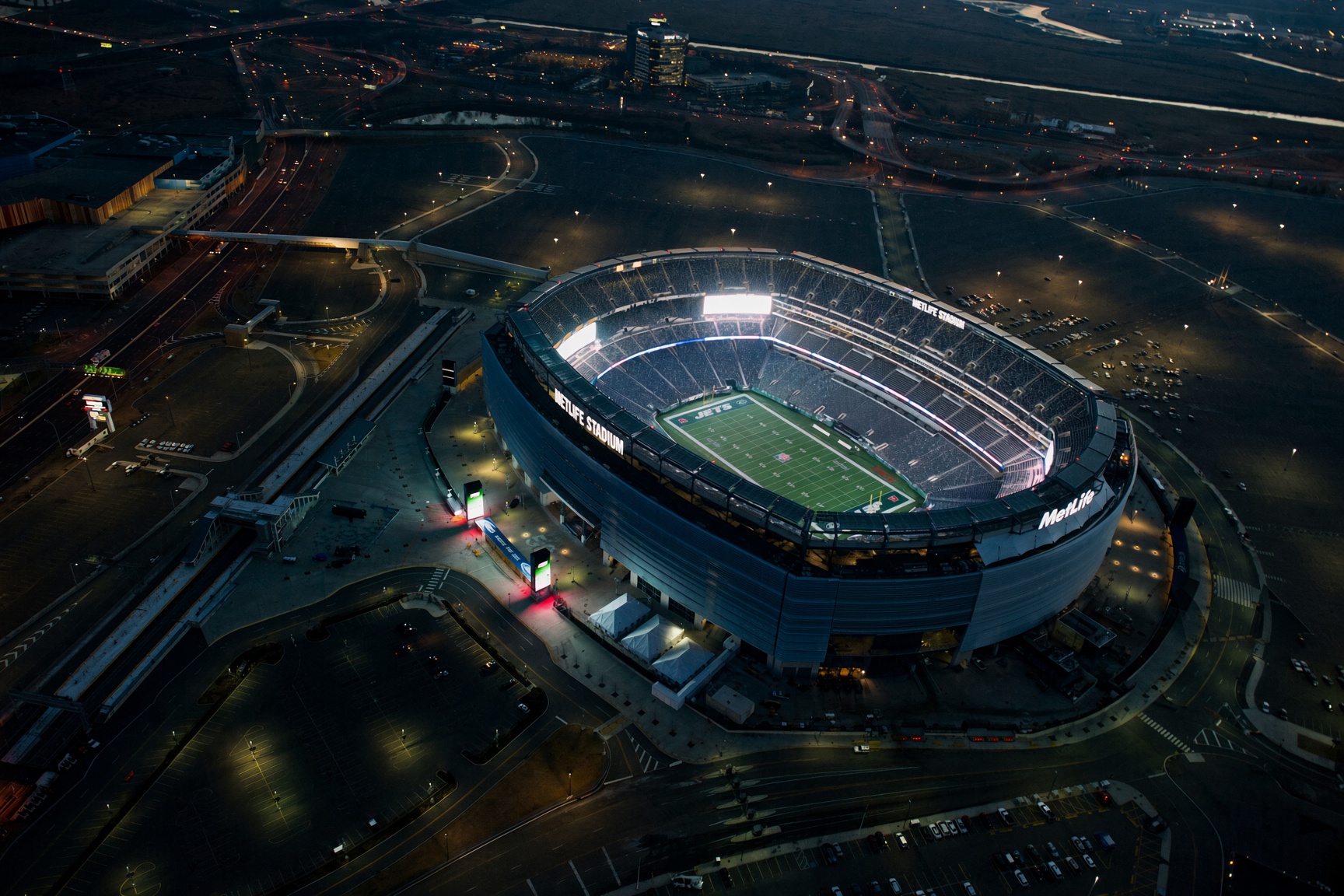 MetLife Stadium Has Not Even Hosted Its First Regular-Season Giants Game Yet, but Experts Are Already Blasting Its Playing Surface
