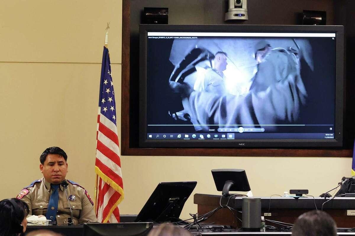 Jurors see arrest of serial killing suspect, Juan David Ortiz