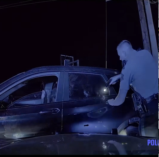 Trooper Pulls Passenger by his Dreadlocks Before Punching Him1