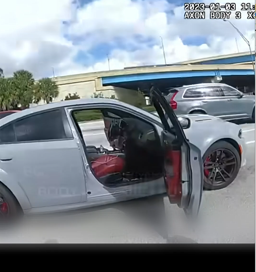 3 Young Dudes in a Hellcat With a Glock Switch