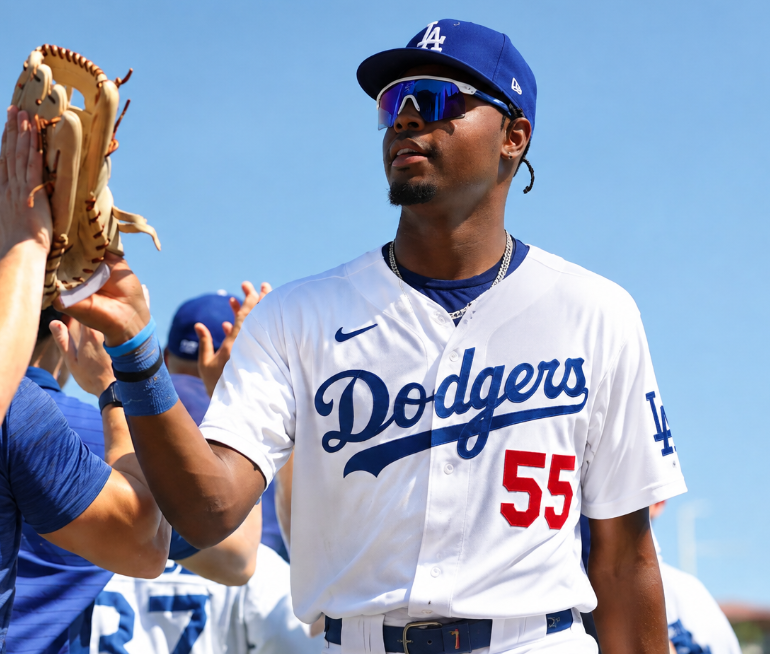 Only 3 Hours After Dominating Cincinnati Reds, Dodgers Shock All of MLB by Promoting Los Angeles’ “Precious Gem” to the Major League Roster - Dave Roberts’ Final Gamble as Dodgers’ Depth Continues to Thin