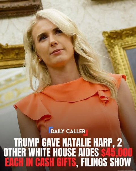 Trump Gave 45,000 USD Cash Gifts to Three White House Aides