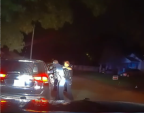 DRAMATIC FOOTAGE SHOWS DEADLY SHOOTOUT BETWEEN POLICE AND SUSPECT IN DECATUR, ILLINOIS