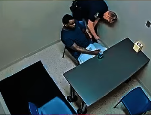 Murder Suspect Suddenly Goes for Cop’s Gun