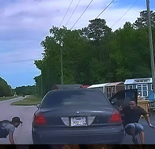 Video shows dangerous shootout between deputies and man after being pulled over