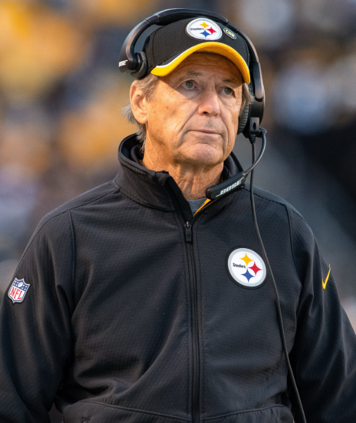 Ex DC de los Steelers con Anillo de Super Bowl Rechaza Entrevista de los Ravens y Toma un Vuelo Nocturno a Pittsburgh en una Decisión Crucial Para el Puesto de Coordinador Defensivo